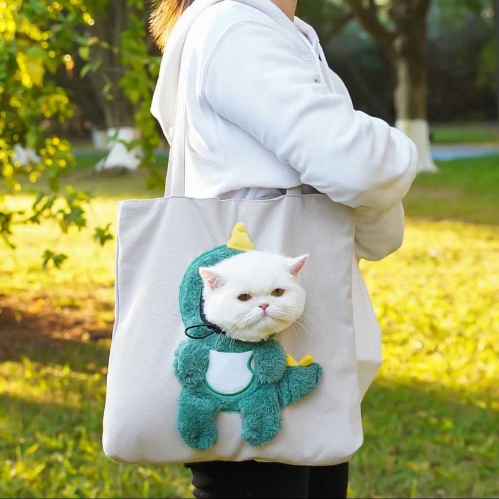 ペット用バッグ小さなミツバチのキャンバスバッグ猫用のヘッド出しバッグ携帯用外出用バッグ猫リュック